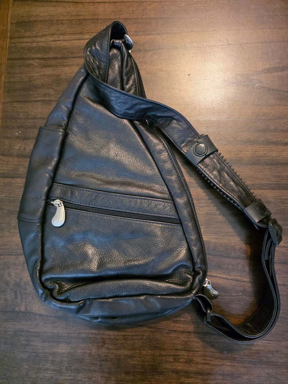 AmeriBag Healthy Back Bag Leather Sling Backpack